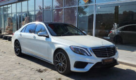 Mercedes-Benz S-Class 550
