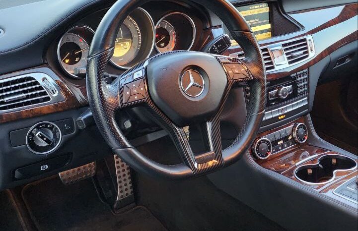 Mercedes-Benz CLS-Class CLS 550 Facelift full