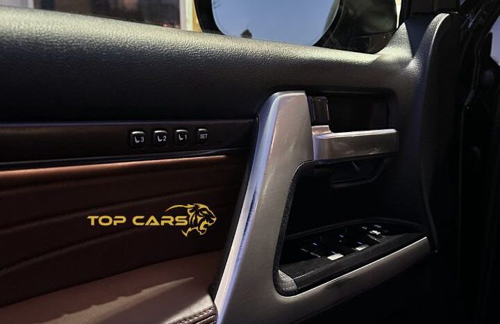 Toyota LANDCRUISER V8 full