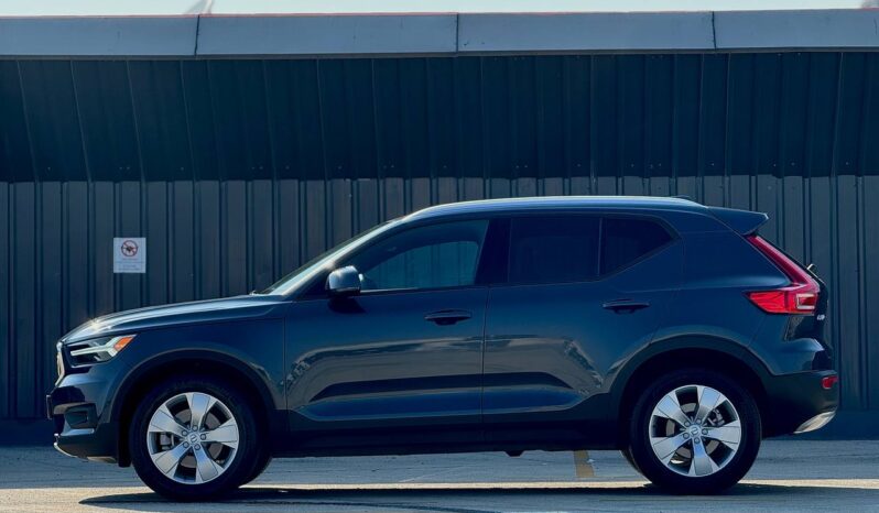 Volvo XC40 full